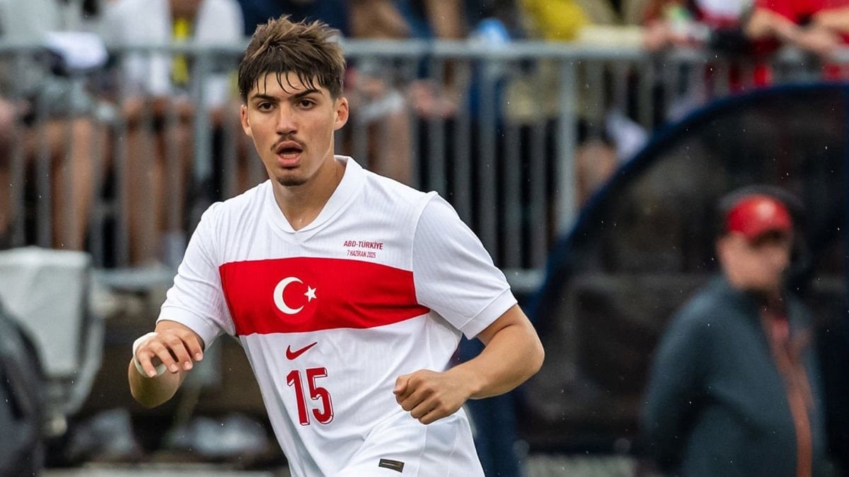 Yusuf Akçiçek, fıtık operasyonu geçirdi