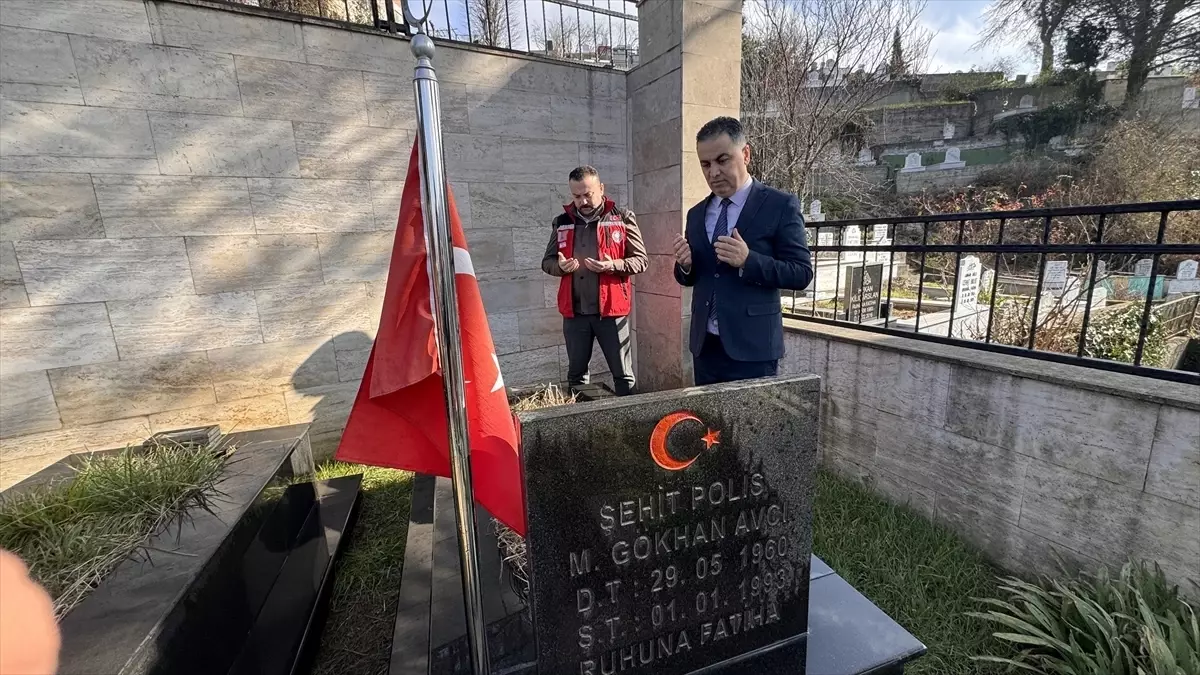 Zonguldak’ta bayram öncesi şehit mezarlarının bakım ve temizliği yapıldı