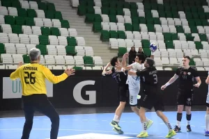 Zonguldak’ta Kadın Polislerden 8 Mart Kutlaması