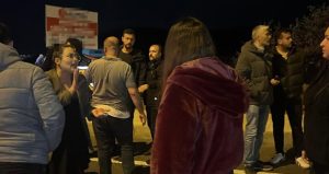 Alkollü sürücüye vatandaşlardan meydan dayağı