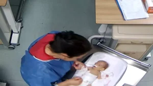 Hemşirenin darbettiği bebekle ilgili rapor dosyaya girdi; eylemle nörolojik tablo arasında illiyet bağı yok