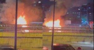 Kağıthane’de seyir halindeki taksi alev alev yandı