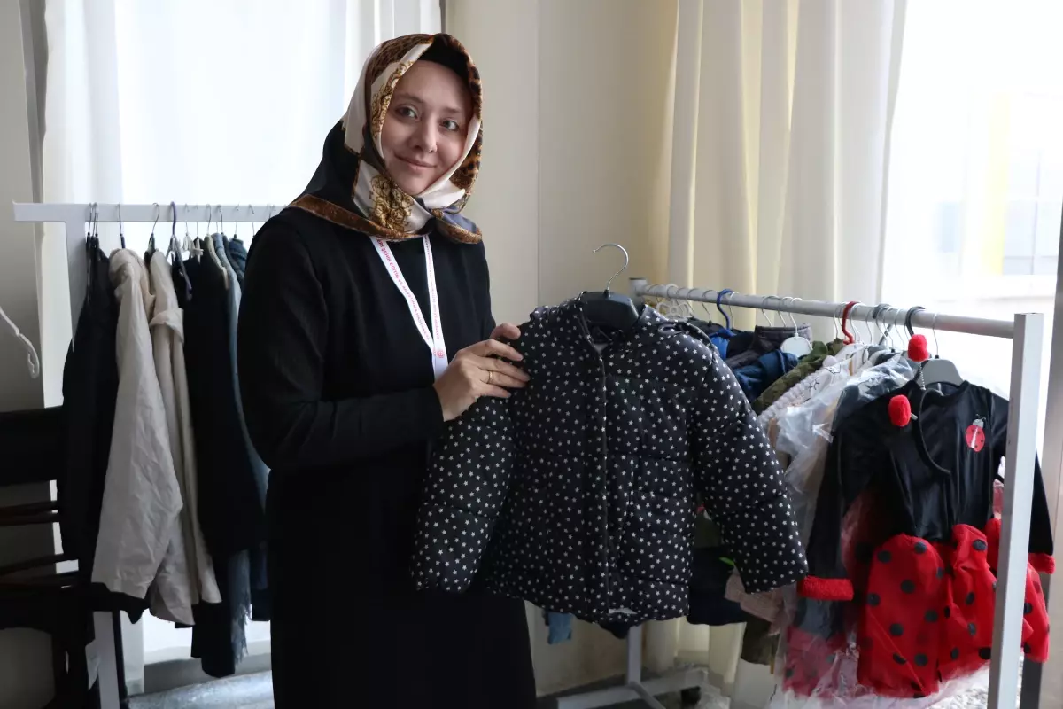 Kayseri’de Sosyal Sağlık Marketi İhtiyaç Sahiplerine Destek Oluyor