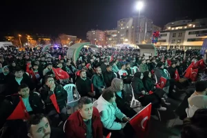 Vatandaşlar Dev Ekrandan Maçı İzledi